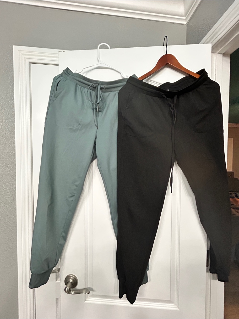 2 pairs Women's High-Rise Drawstring Jogger Pants - Black and Sage